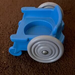 1995 FISHER PRICE LITTLE PEOPLE BLUE WHEELCHAIR